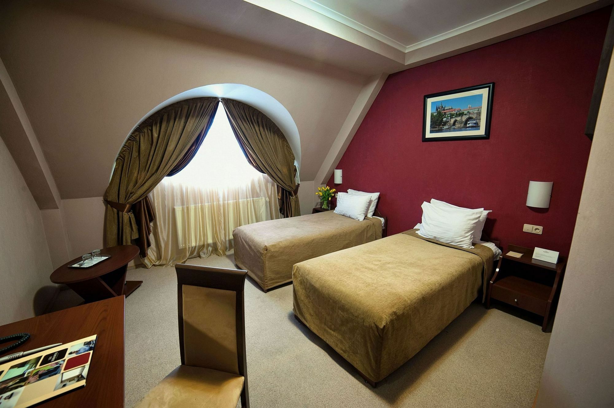 Hotel Praha Uzjhorod Exteriör bild