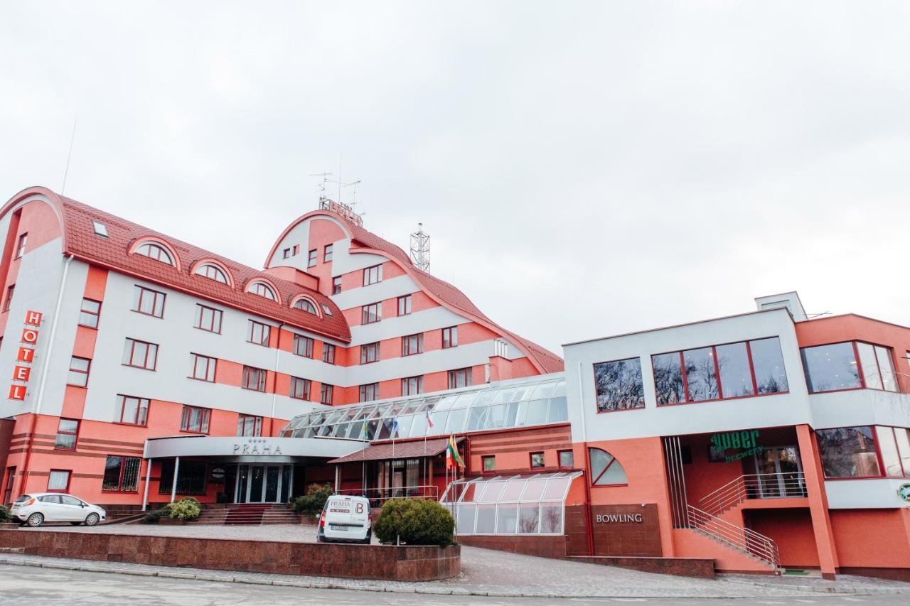 Hotel Praha Uzjhorod Exteriör bild